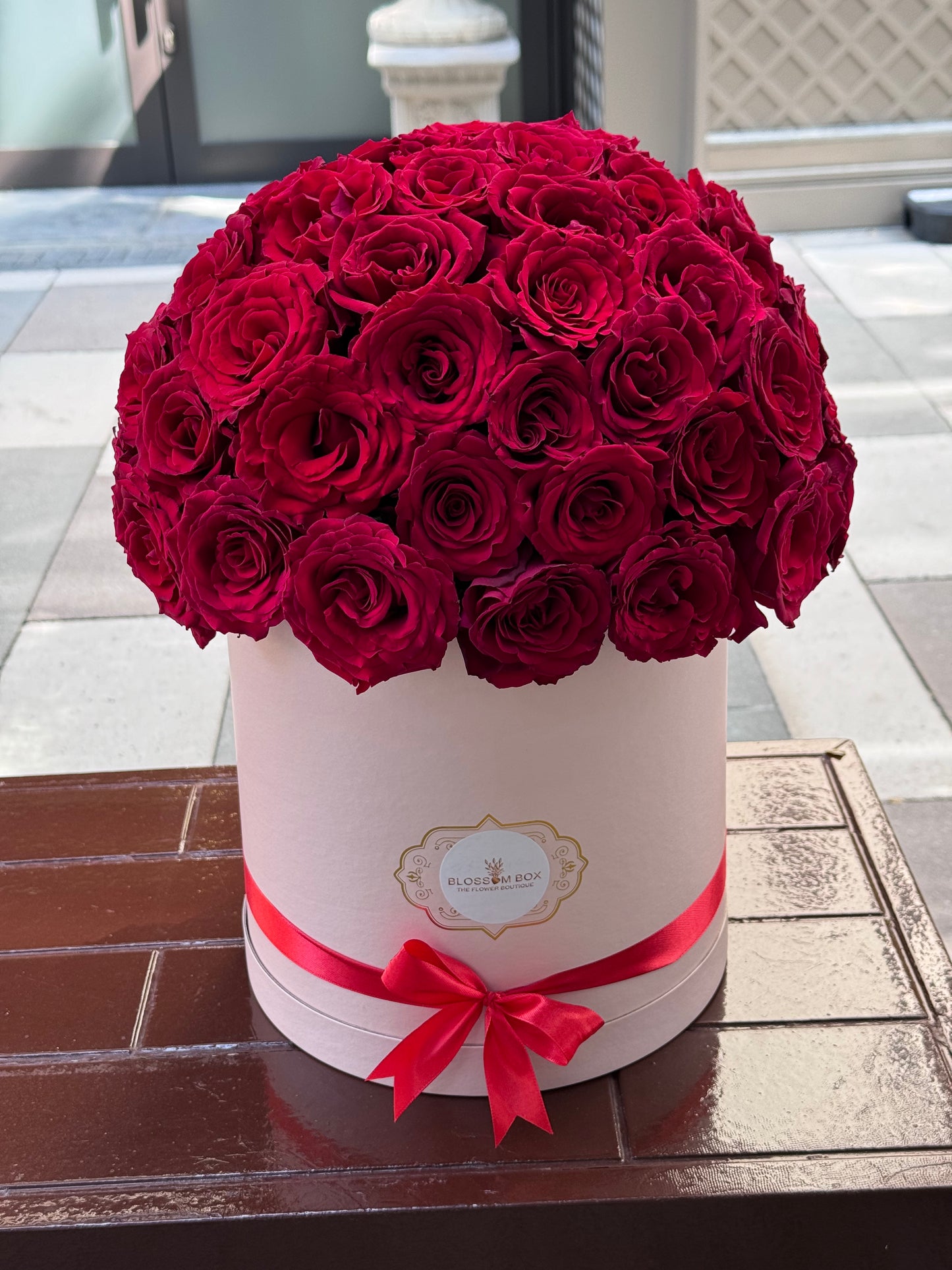 Elegant Rose Box – A Symbol of Luxury and Romance!